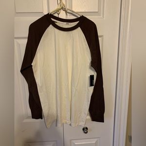 Men’s long sleeve tee